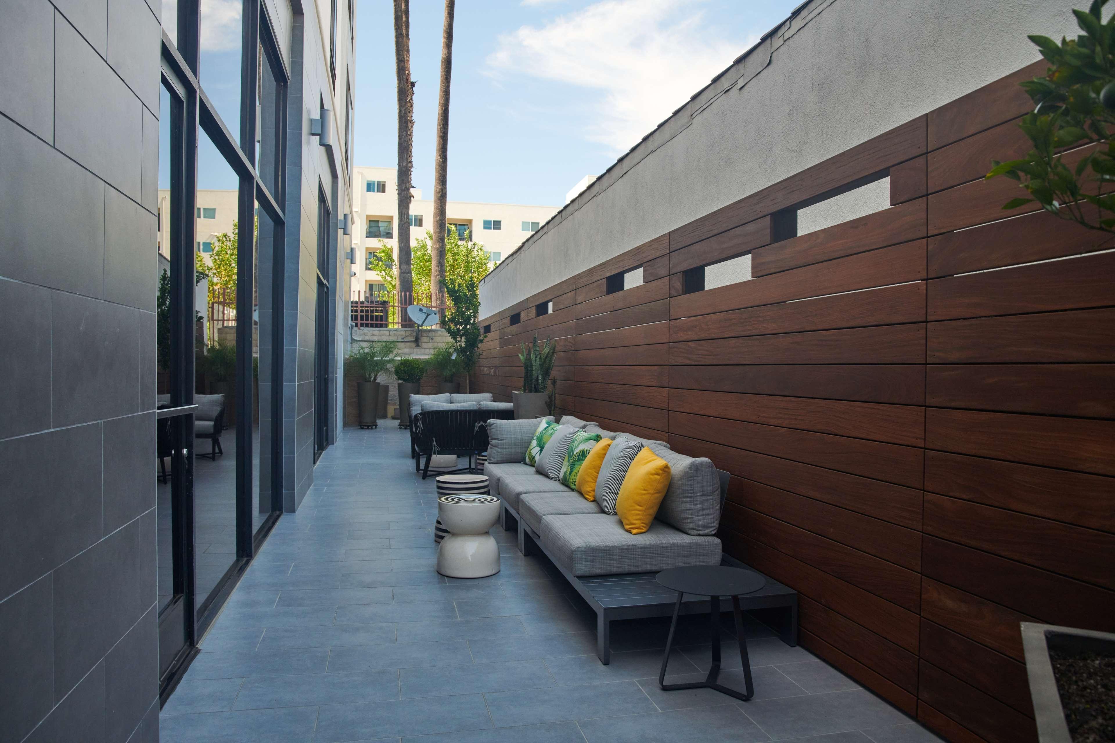 Hampton Inn & Suites Sherman Oaks Los Angeles Exterior foto