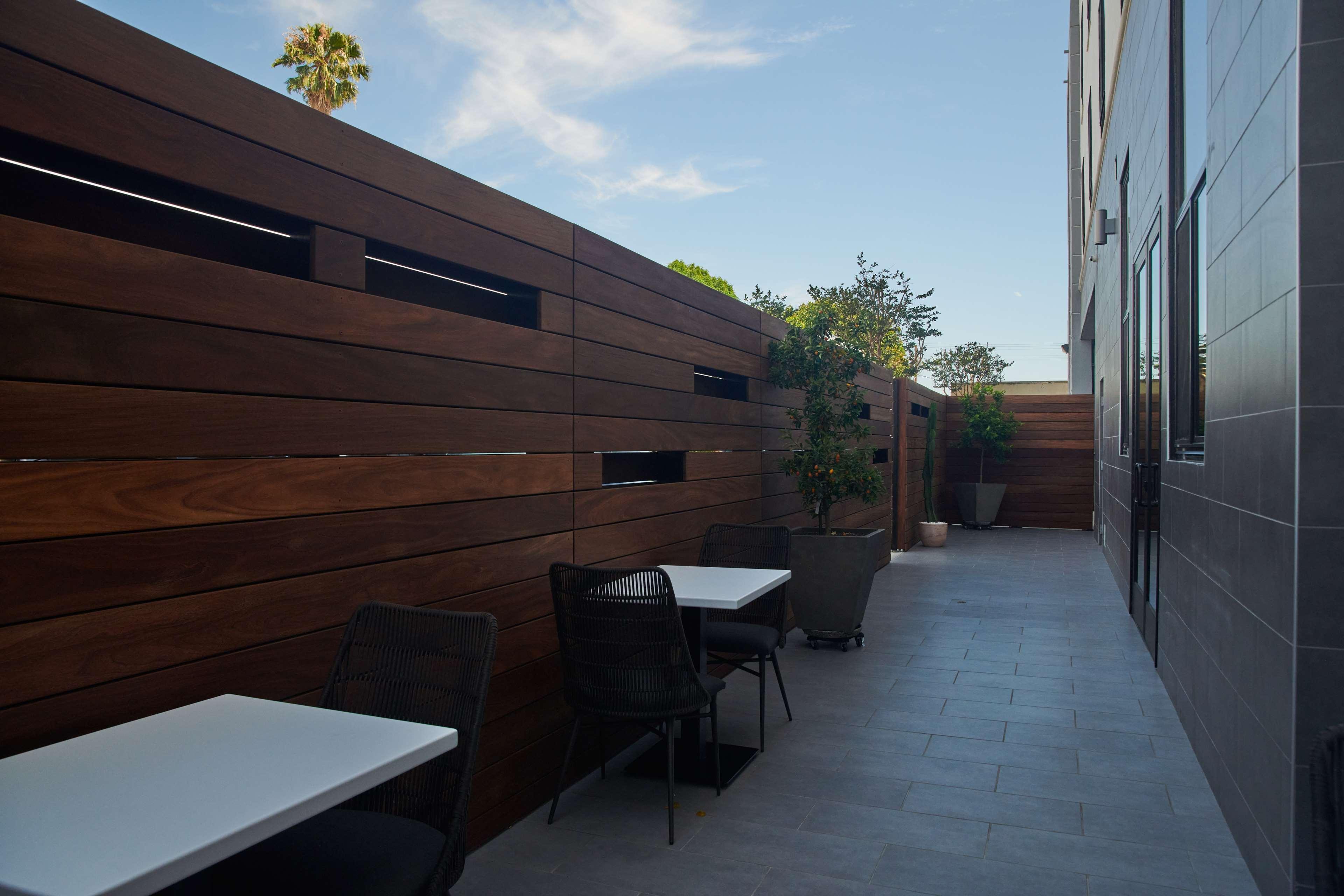 Hampton Inn & Suites Sherman Oaks Los Angeles Exterior foto